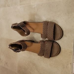 ❤️Taupe sandals❤️